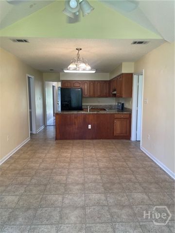 34 Golden Grove Lane, Richmond Hill, GA 31324