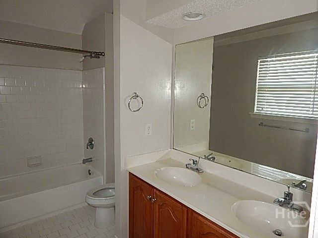 34 Golden Grove Lane, Richmond Hill, GA 31324
