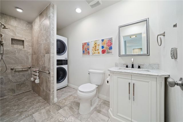 18515 Mayall D, Northridge, CA 91324
