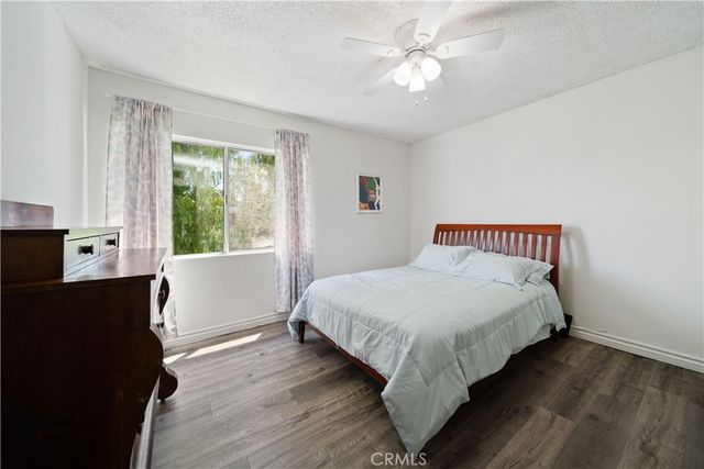 18515 Mayall D, Northridge, CA 91324