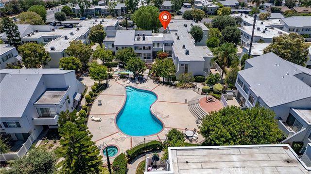 18515 Mayall D, Northridge, CA 91324