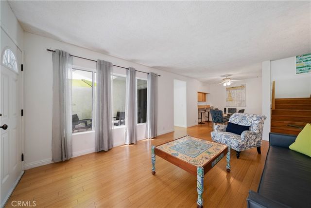 18515 Mayall D, Northridge, CA 91324