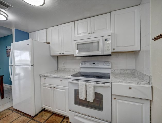 14300 Aloha St 104, Corpus Christi, TX 78418