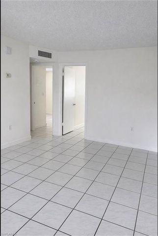 3325 Airport RD N R3, Naples, FL 34105