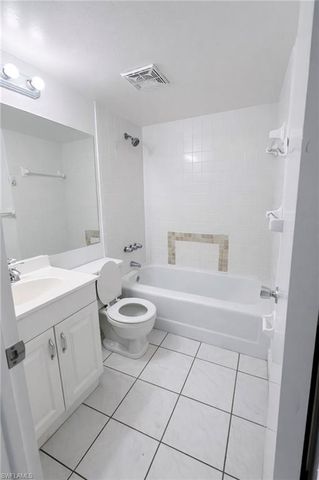 3325 Airport RD N R3, Naples, FL 34105