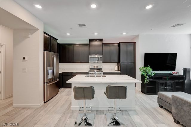 7336 North Decatur Boulevard 2, Las Vegas, NV 89131