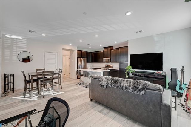 7336 North Decatur Boulevard 2, Las Vegas, NV 89131