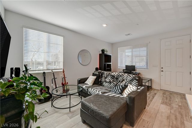 7336 North Decatur Boulevard 2, Las Vegas, NV 89131