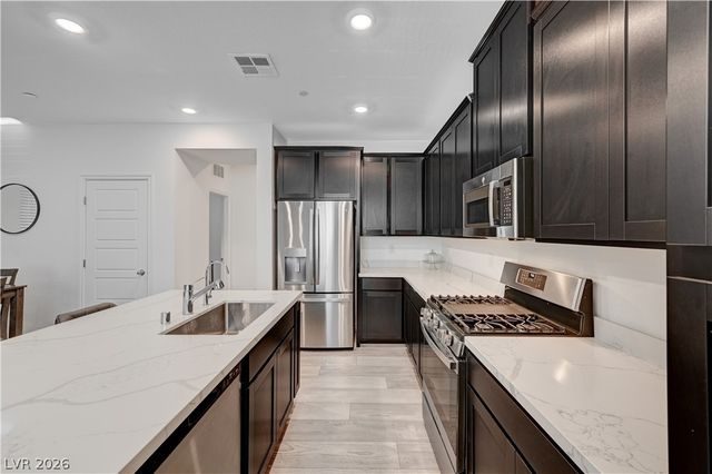 7336 North Decatur Boulevard 2, Las Vegas, NV 89131