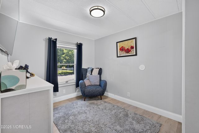 11 Short Oaks Court, Manalapan, NJ 07726