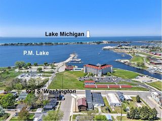 929 S Washington Avenue, Ludington, MI 49431