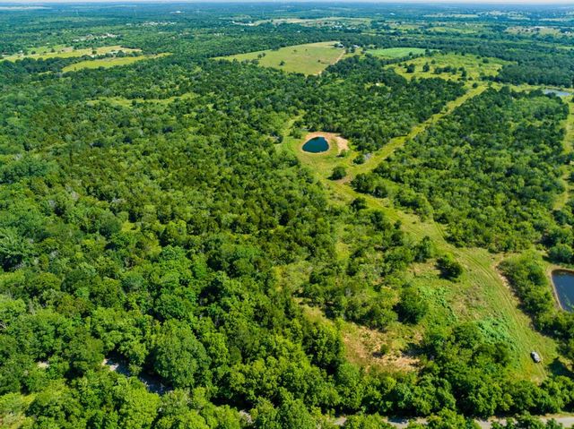 530 Chamberlin RD, Dale, TX 78616