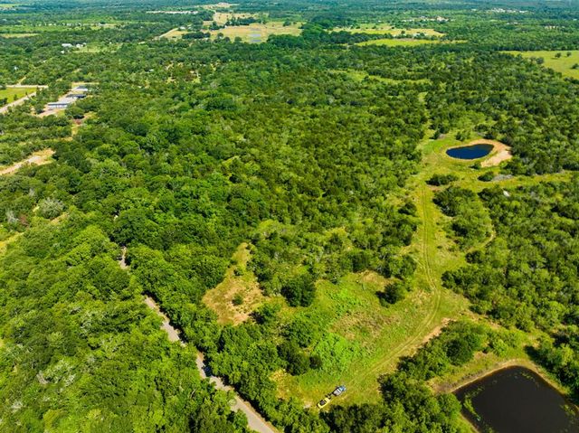 530 Chamberlin RD, Dale, TX 78616