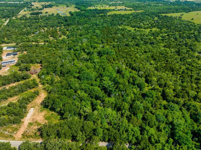 530 Chamberlin RD, Dale, TX 78616