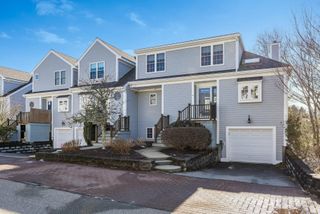 174 Queen Street 8F, Falmouth, MA 02540
