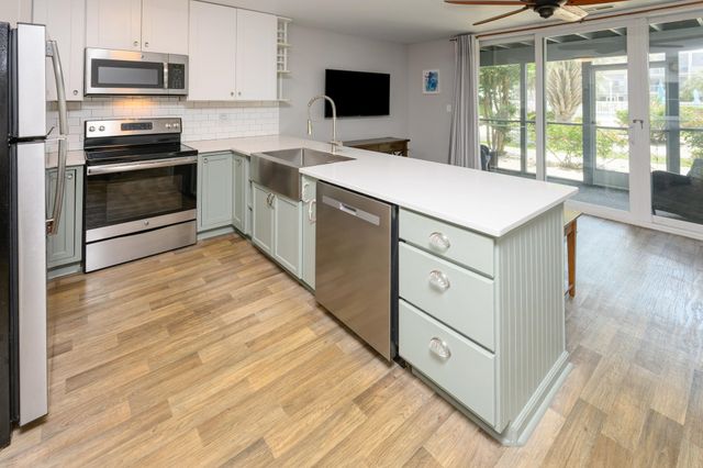 1890 Colony Dr Apt 18C, Surfside Beach, SC 29575