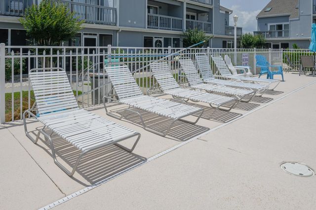 1890 Colony Dr Apt 18C, Surfside Beach, SC 29575
