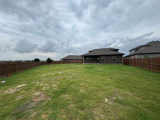 7948 Oaktown Drive, Fort Worth, TX 76131