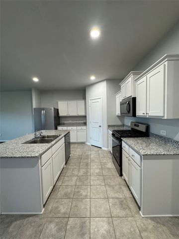 7948 Oaktown Drive, Fort Worth, TX 76131