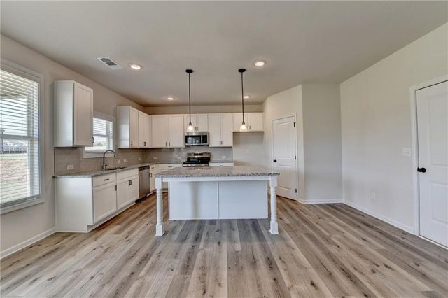 58 Longhorn Way, Auburn, GA 30011