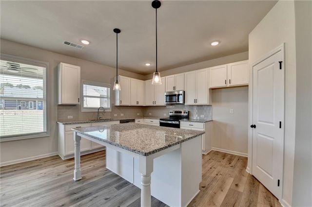 58 Longhorn Way, Auburn, GA 30011