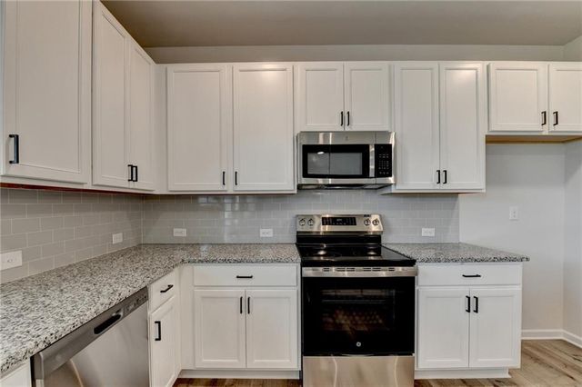 58 Longhorn Way, Auburn, GA 30011