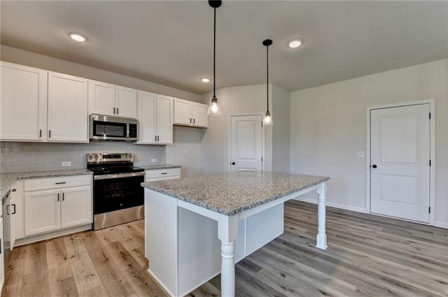 58 Longhorn Way, Auburn, GA 30011