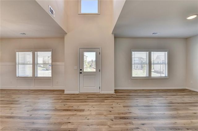 58 Longhorn Way, Auburn, GA 30011