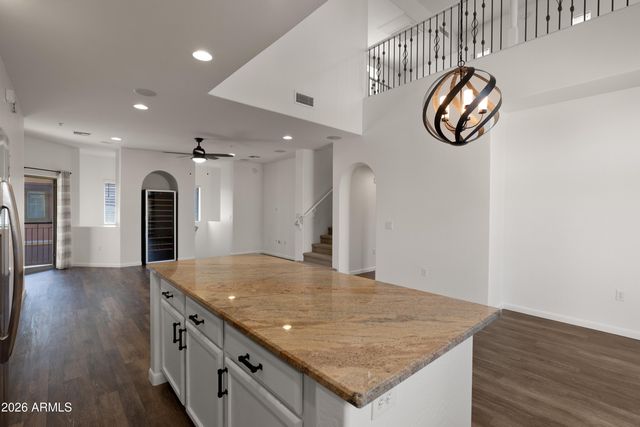 3935 E ROUGH RIDER Road 1108, Phoenix, AZ 85050