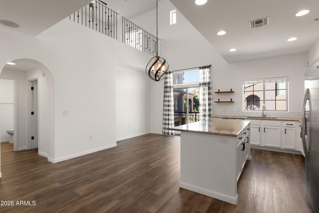 3935 E ROUGH RIDER Road 1108, Phoenix, AZ 85050