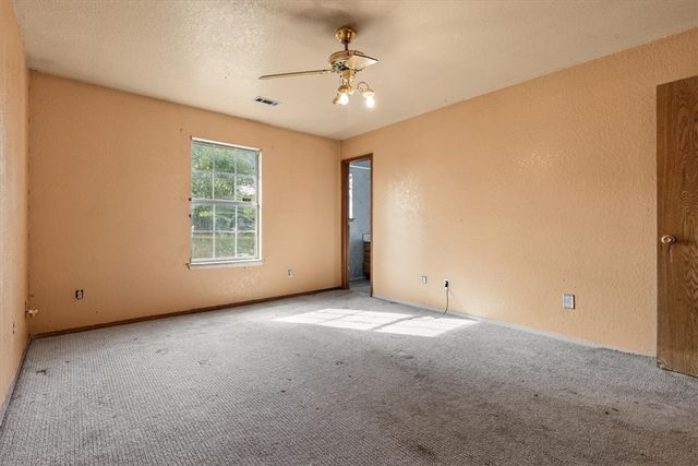6 Meadowbrook Circle, Bentonville, AR 72712