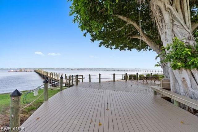 819 James ST, Fort Myers, FL 33916