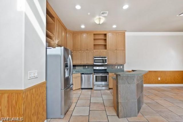 819 James ST, Fort Myers, FL 33916