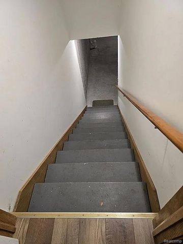 428 Morningside Drive, Midland, MI 48640