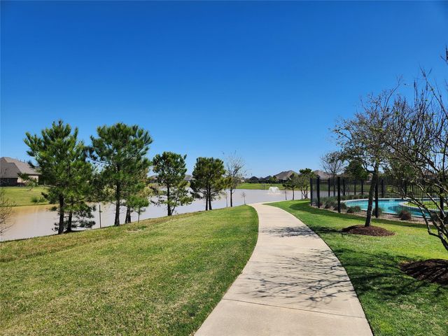 2411 Lemon Grass Drive, Fulshear, TX 77423