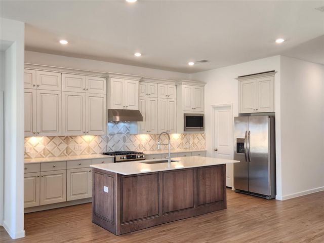 2411 Lemon Grass Drive, Fulshear, TX 77423