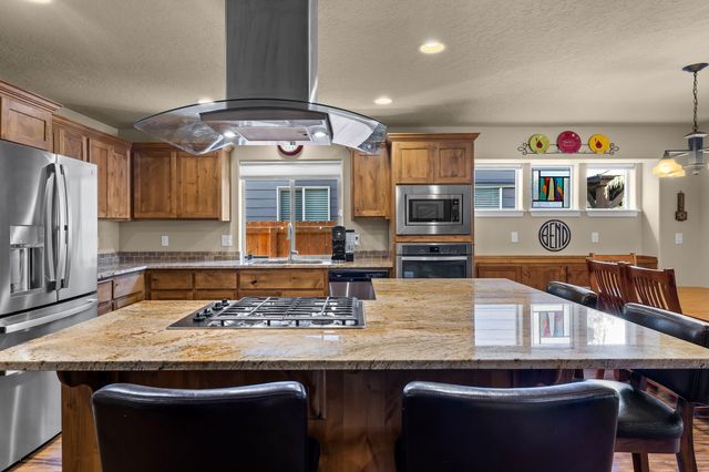 21138 Kayla Court, Bend, OR 97702