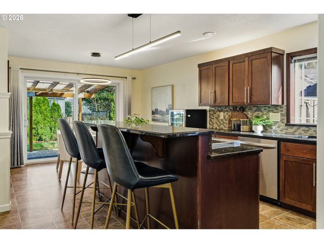 14121 Sw NORTHVIEW Dr, Portland, OR 97223