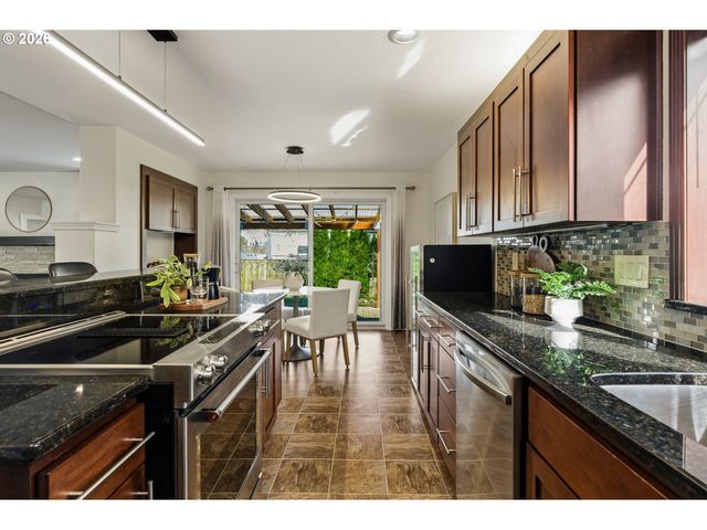 14121 Sw NORTHVIEW Dr, Portland, OR 97223