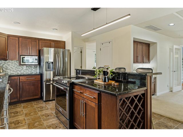 14121 Sw NORTHVIEW Dr, Portland, OR 97223