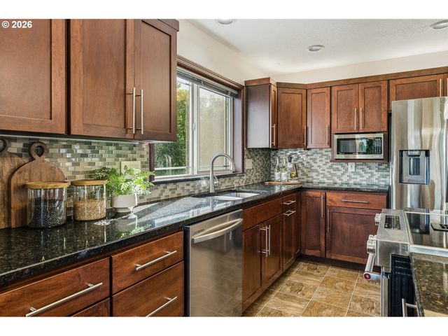 14121 Sw NORTHVIEW Dr, Portland, OR 97223