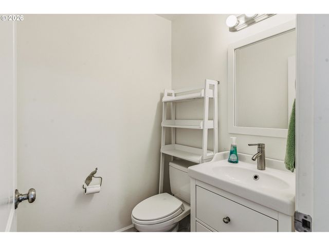 14121 Sw NORTHVIEW Dr, Portland, OR 97223