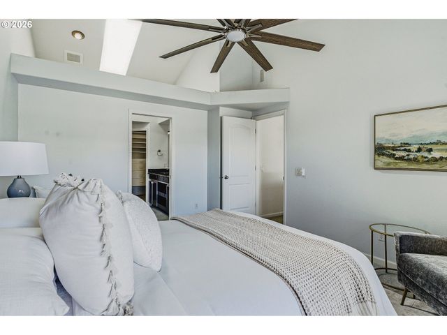 14121 Sw NORTHVIEW Dr, Portland, OR 97223