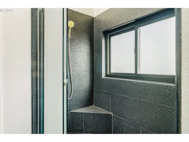 14121 Sw NORTHVIEW Dr, Portland, OR 97223