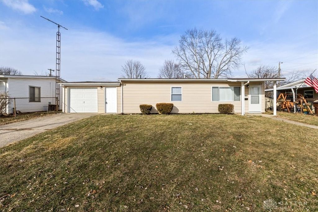227 Fenwick Drive, New Carlisle, OH 45344