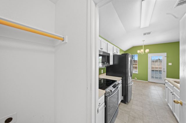 10304 Oldham Court, Fort Worth, TX 76140