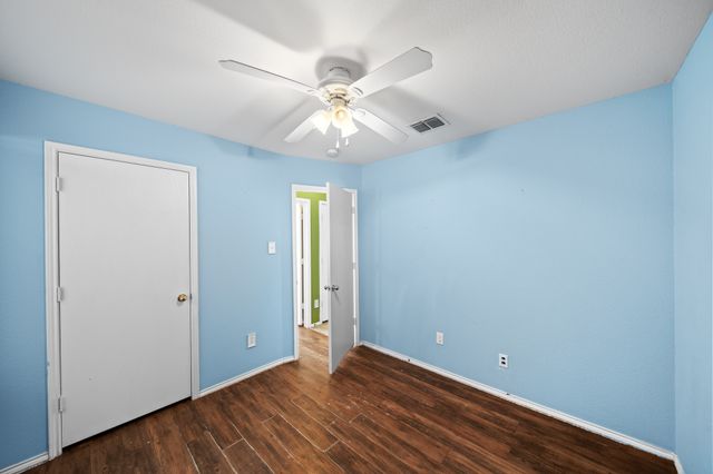 10304 Oldham Court, Fort Worth, TX 76140