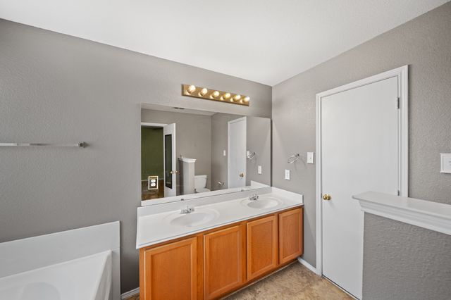 10304 Oldham Court, Fort Worth, TX 76140