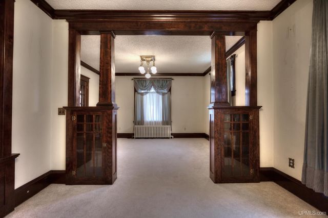 213 S Mansfield Street, Ironwood, MI 49938