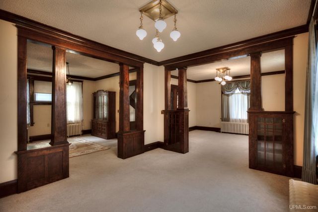 213 S Mansfield Street, Ironwood, MI 49938